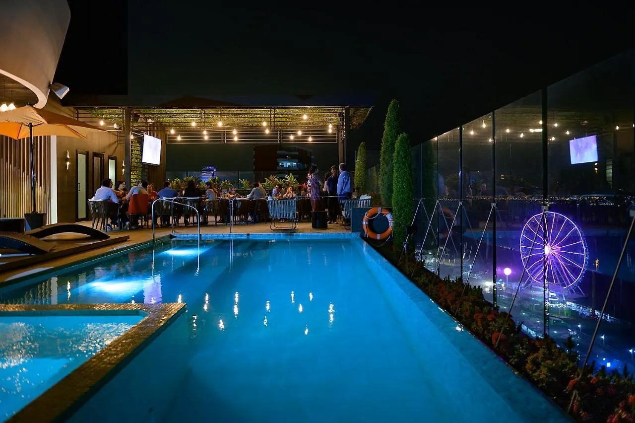 River Garden Hotel + Suites Guayaquil 4*,  Ecuador