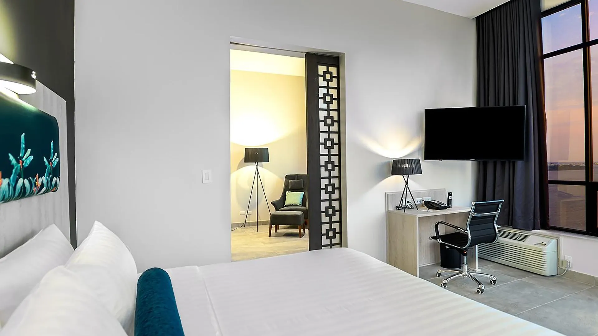 Hotel Doubletree By Hilton Guayaquil 4*,  Ekwador