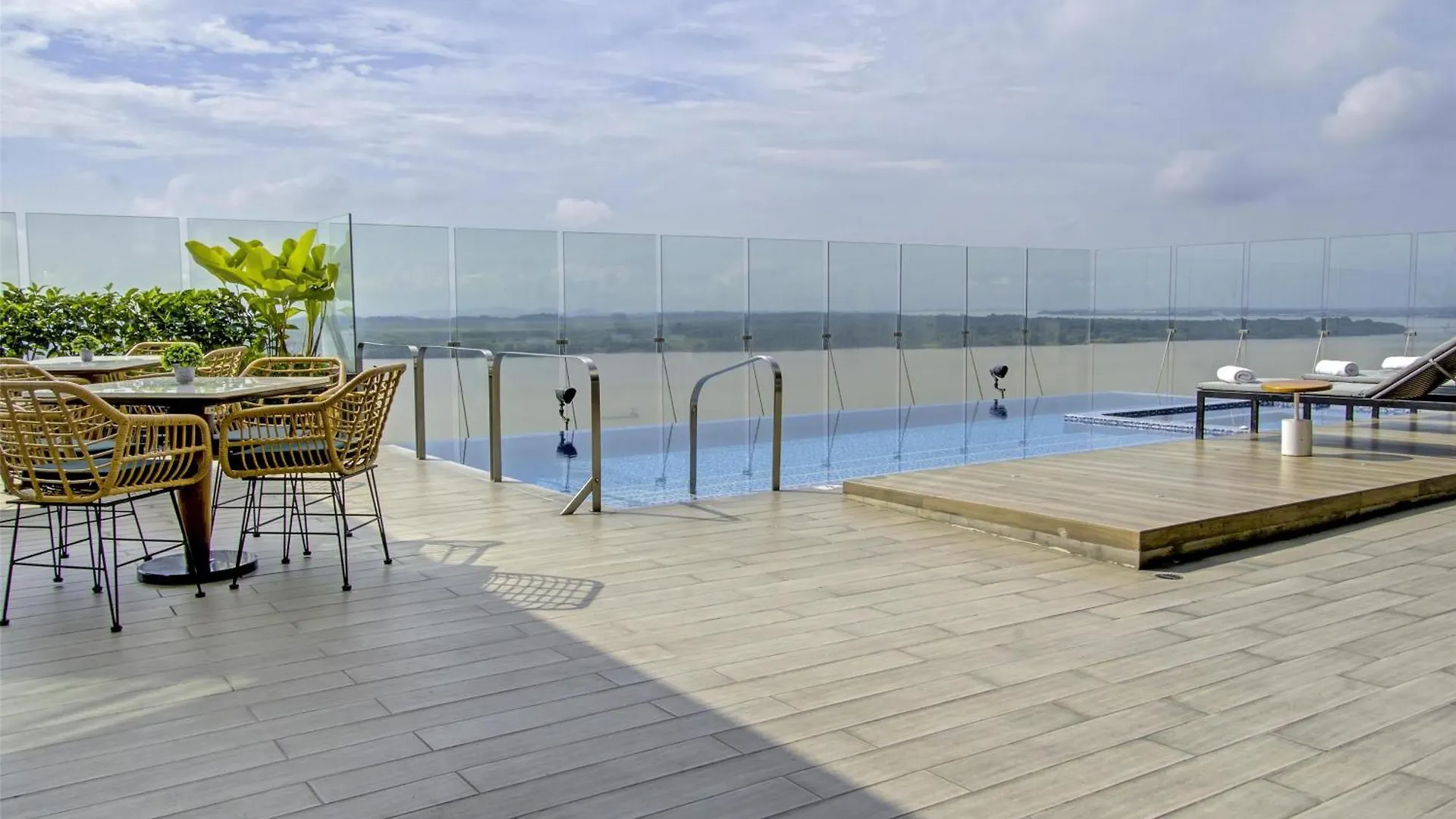 Hotel Doubletree By Hilton Guayaquil