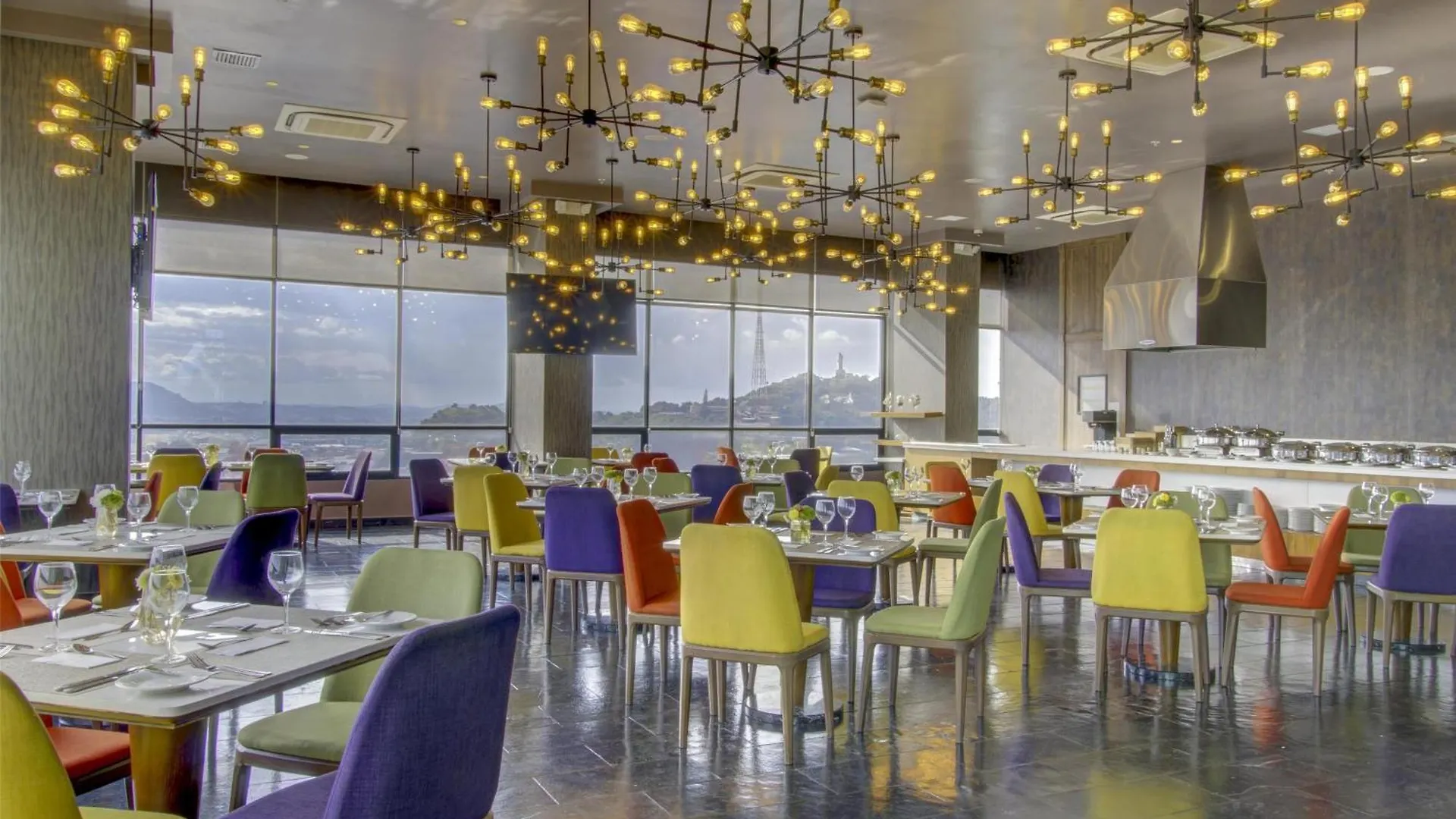 Hotel Doubletree By Hilton Guayaquil 4*,