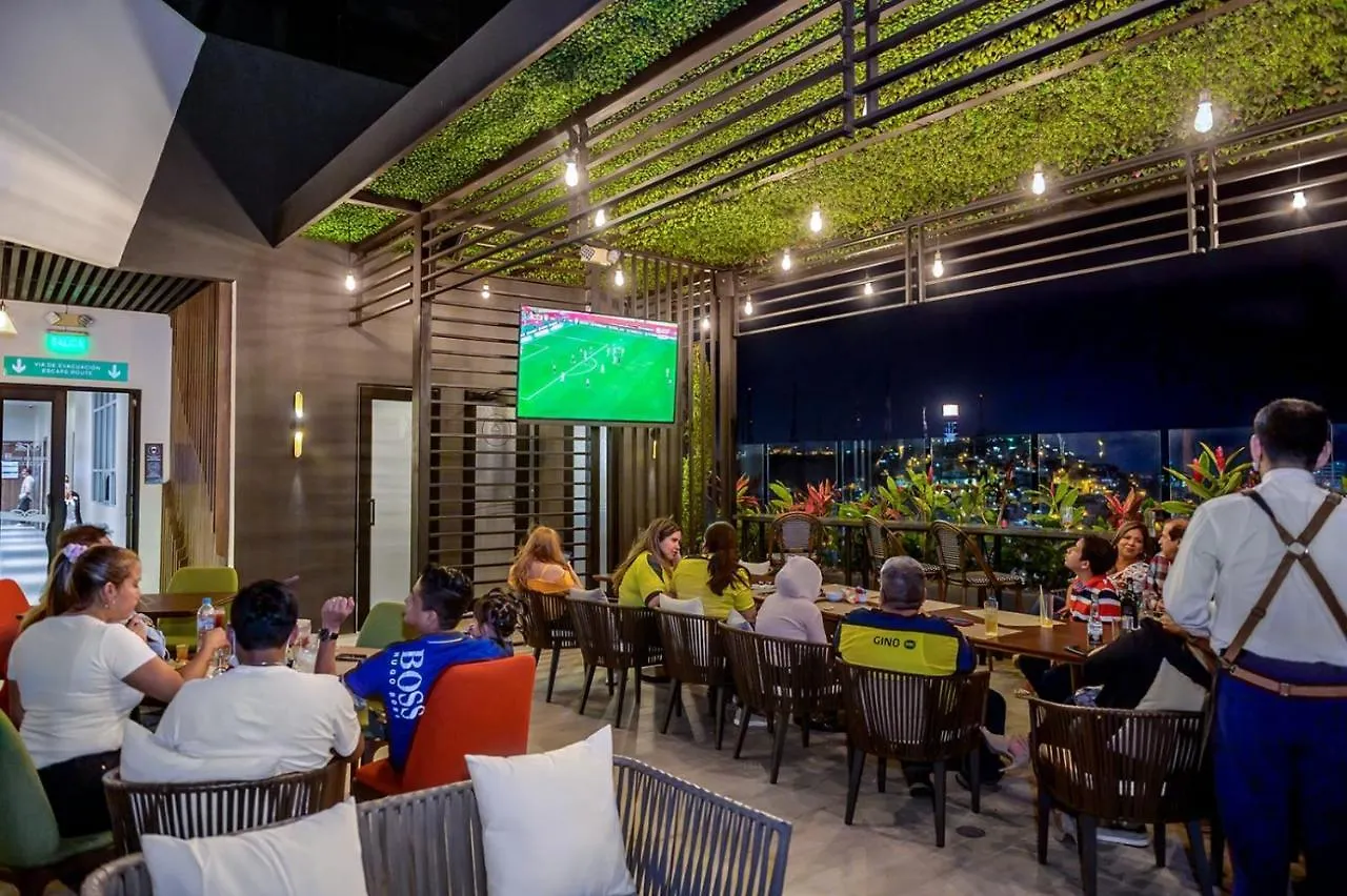 Doubletree By Hilton Guayaquil Hotel