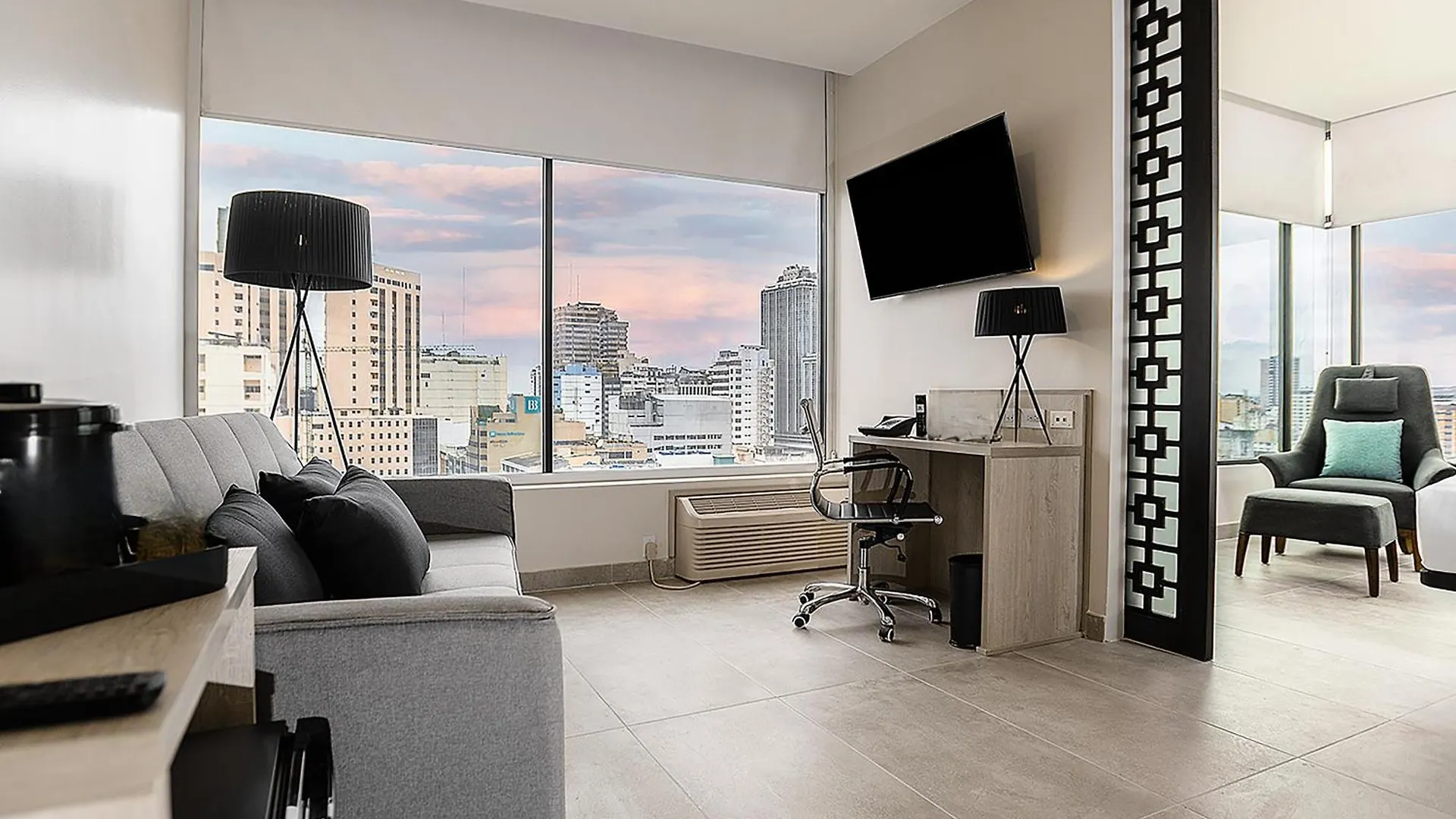Doubletree By Hilton Guayaquil Hotel