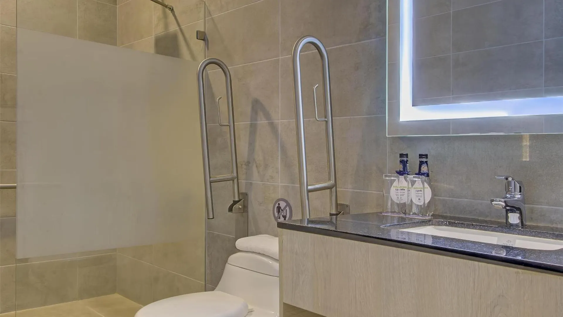 Doubletree By Hilton Guayaquil Hotel