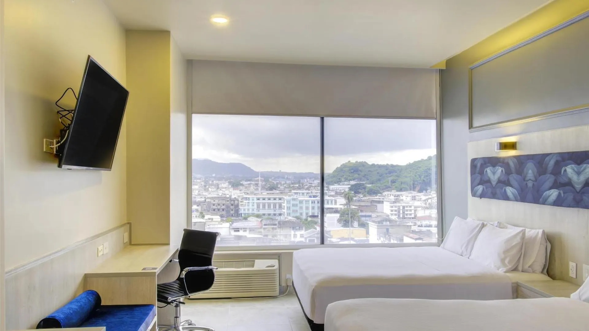 Doubletree By Hilton Guayaquil Hotel 4*,