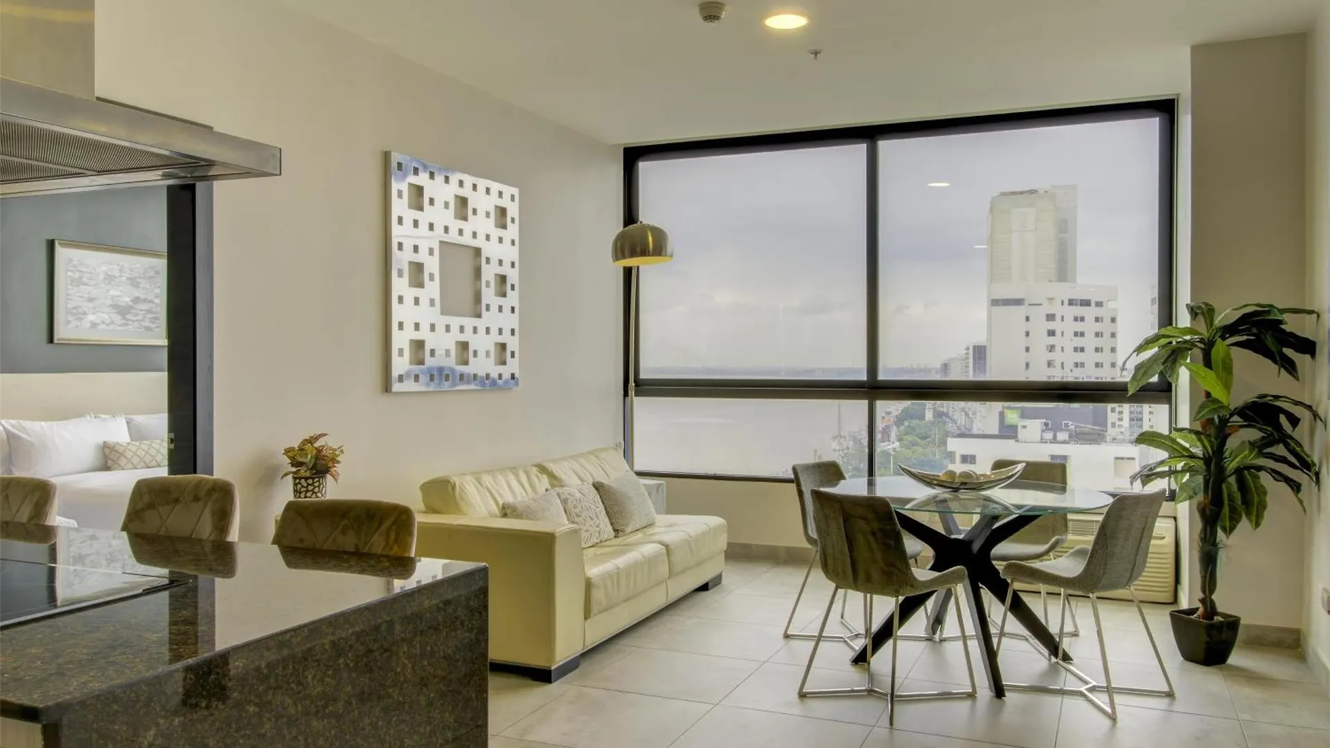 Doubletree By Hilton Guayaquil Hotel