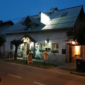 https://hostel-piero.hotels-in-ljubljana.com